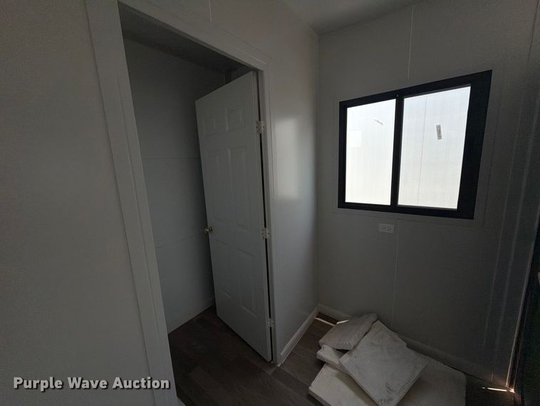 image for item ED5371 2026 Madbox O20 mobile office