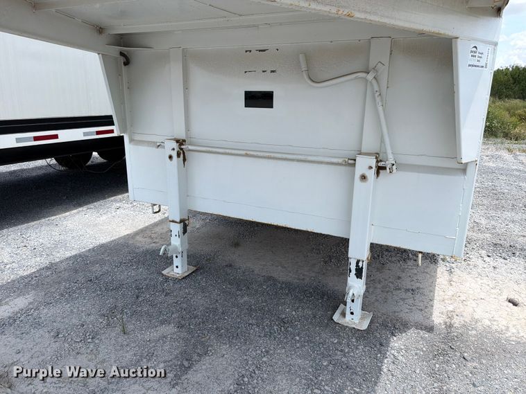 image for item ED5374 2027 De Lucio Usa enclosed cargo trailer