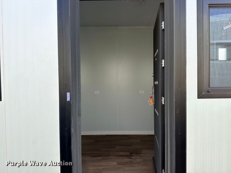 image for item ED5378 2026 Madbox O20 mobile office