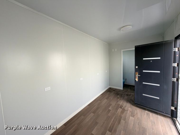 image for item ED5378 2026 Madbox O20 mobile office