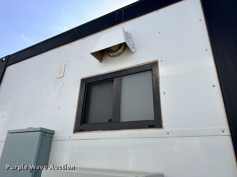 image for item ED5379 2026 Madbox Manarola mobile office