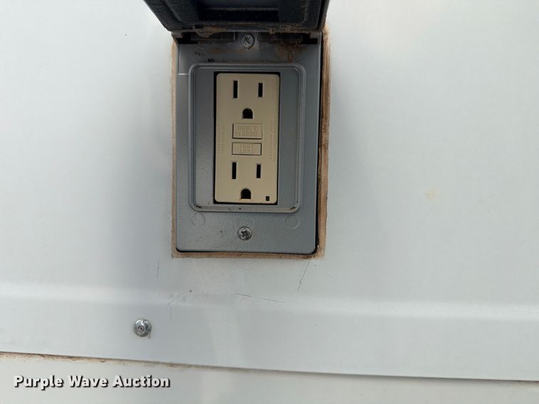 image for item ED5379 2026 Madbox Manarola mobile office