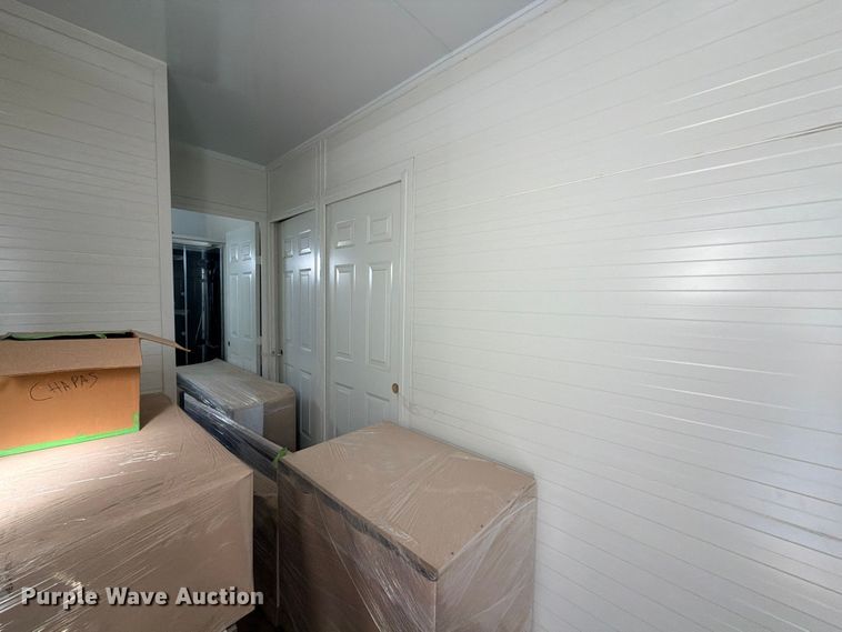image for item ED5381 2026 Madbox Manarola mobile office