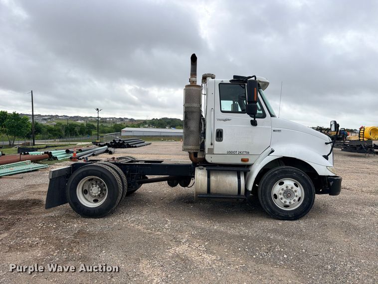 image for item ED5399 2013 International TranStar 8600 semi truck