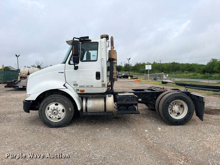image for item ED5399 2013 International TranStar 8600 semi truck