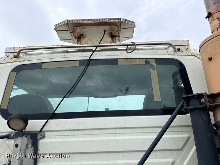 image for item ED5399 2013 International TranStar 8600 semi truck