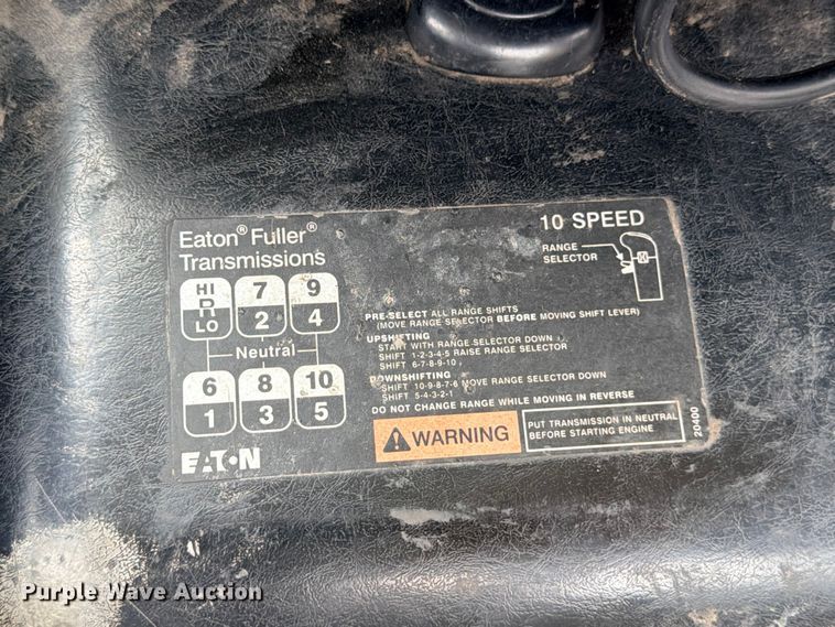image for item ED5399 2013 International TranStar 8600 semi truck