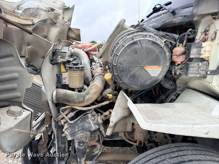 image for item ED5399 2013 International TranStar 8600 semi truck