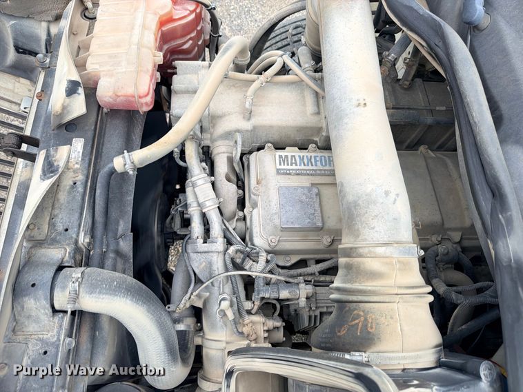 image for item ED5399 2013 International TranStar 8600 semi truck
