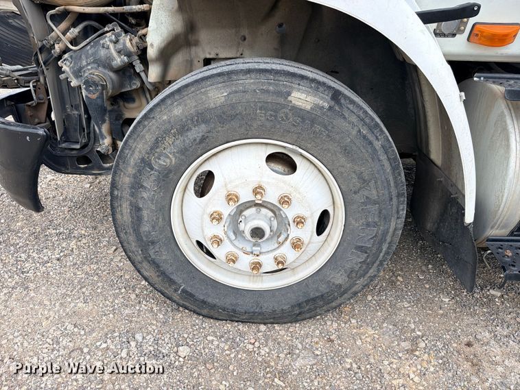 image for item ED5399 2013 International TranStar 8600 semi truck