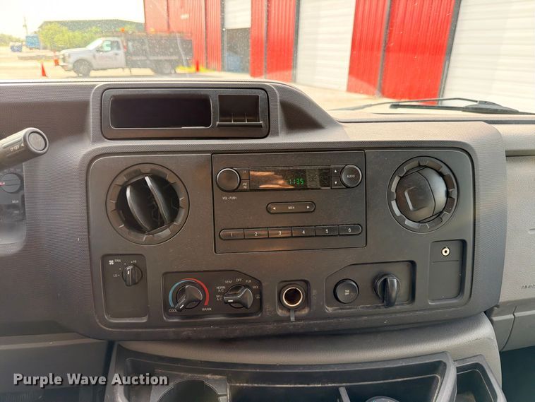 image for item ED5401 2014 Ford E150 van