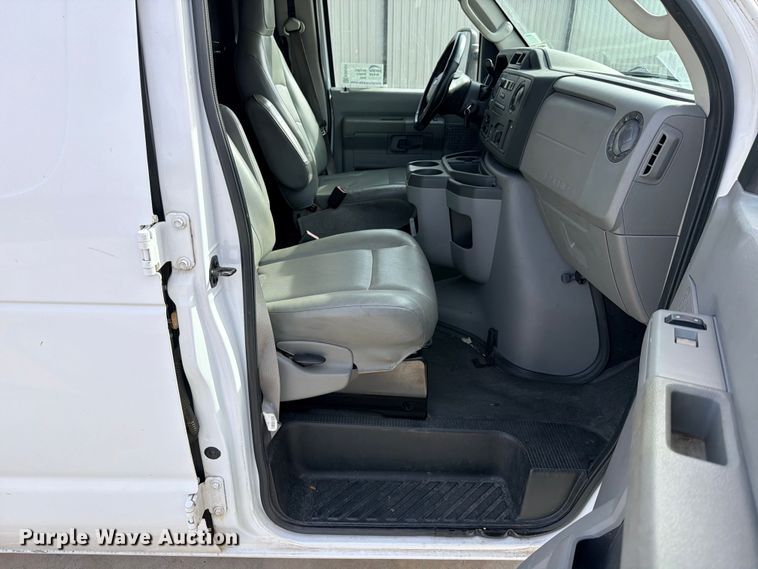 image for item ED5401 2014 Ford E150 van