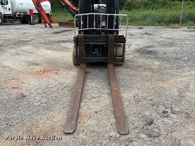 image for item EF1268 Yale CSS forklift