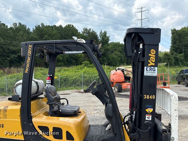image for item EF1268 Yale CSS forklift