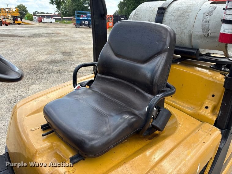 image for item EF1268 Yale CSS forklift