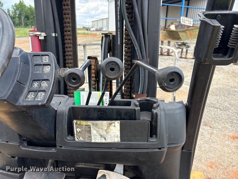 image for item EF1268 Yale CSS forklift