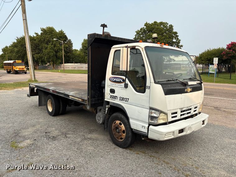 image for item EF1277 2006 Chevrolet W4500 flatbed truck