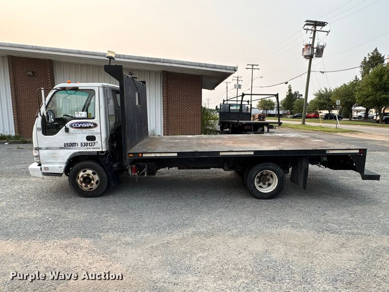 image for item EF1277 2006 Chevrolet W4500 flatbed truck