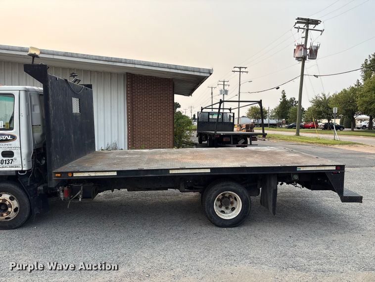 image for item EF1277 2006 Chevrolet W4500 flatbed truck