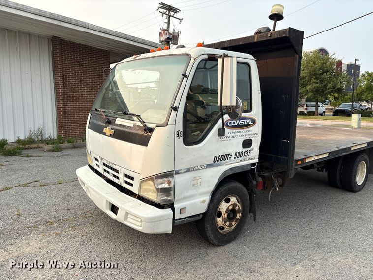 image for item EF1277 2006 Chevrolet W4500 flatbed truck