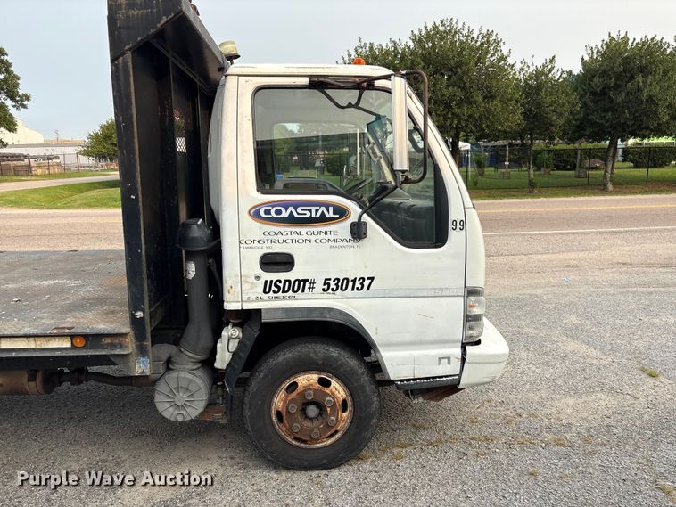 image for item EF1277 2006 Chevrolet W4500 flatbed truck