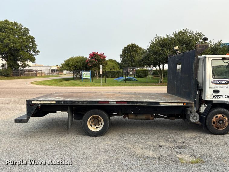 image for item EF1277 2006 Chevrolet W4500 flatbed truck