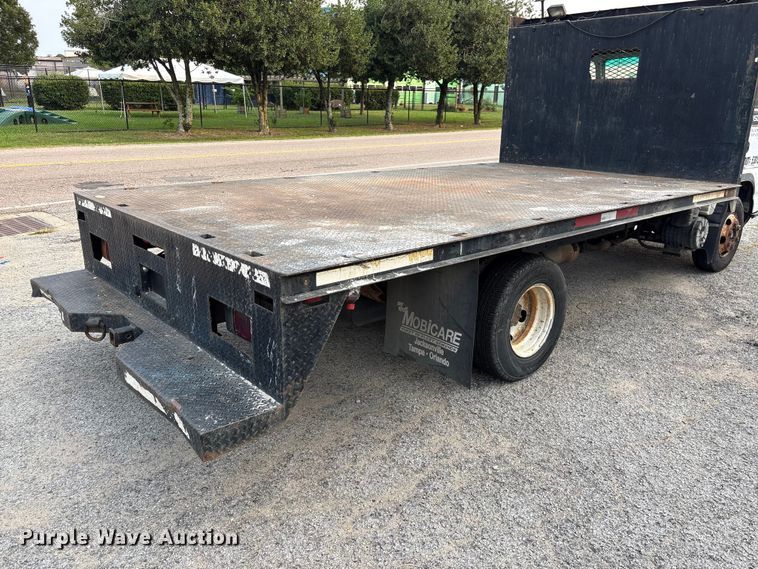 image for item EF1277 2006 Chevrolet W4500 flatbed truck