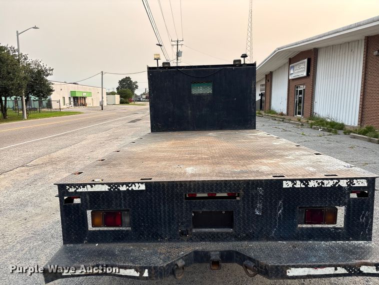 image for item EF1277 2006 Chevrolet W4500 flatbed truck