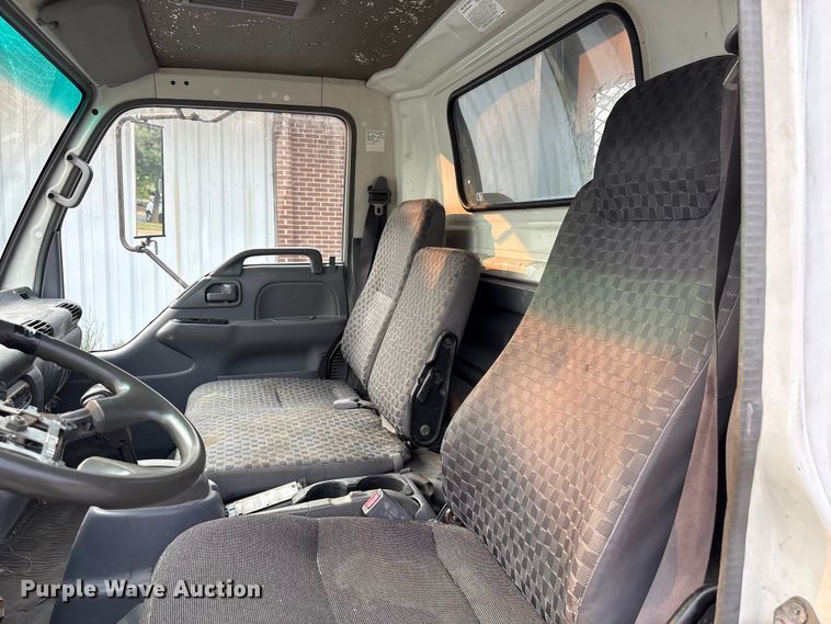 image for item EF1277 2006 Chevrolet W4500 flatbed truck