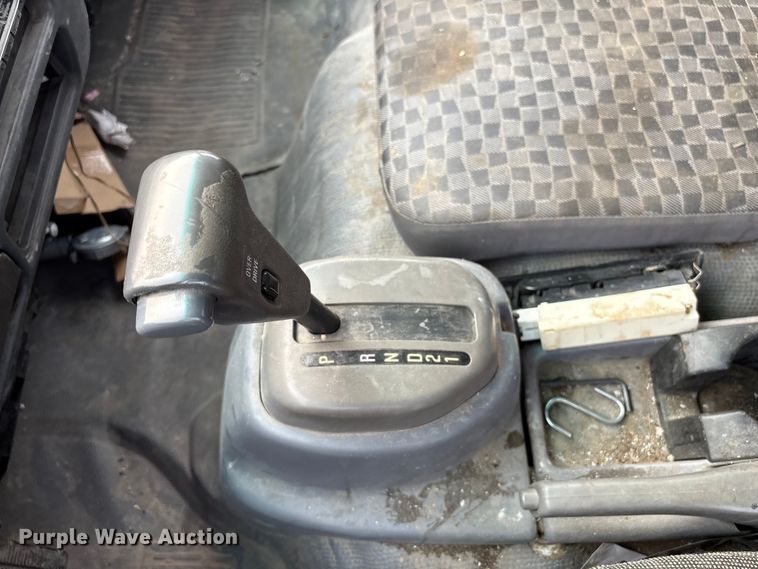 image for item EF1277 2006 Chevrolet W4500 flatbed truck