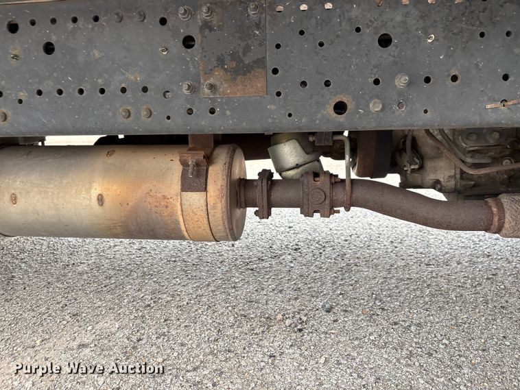 image for item EF1277 2006 Chevrolet W4500 flatbed truck