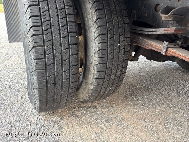 image for item EF1277 2006 Chevrolet W4500 flatbed truck
