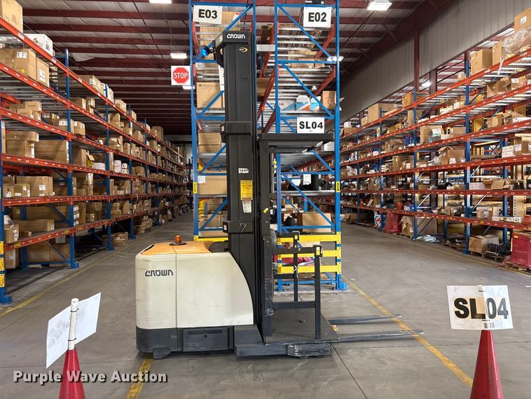 image for item EF1297 2017 Crown SP4050-30 order picker