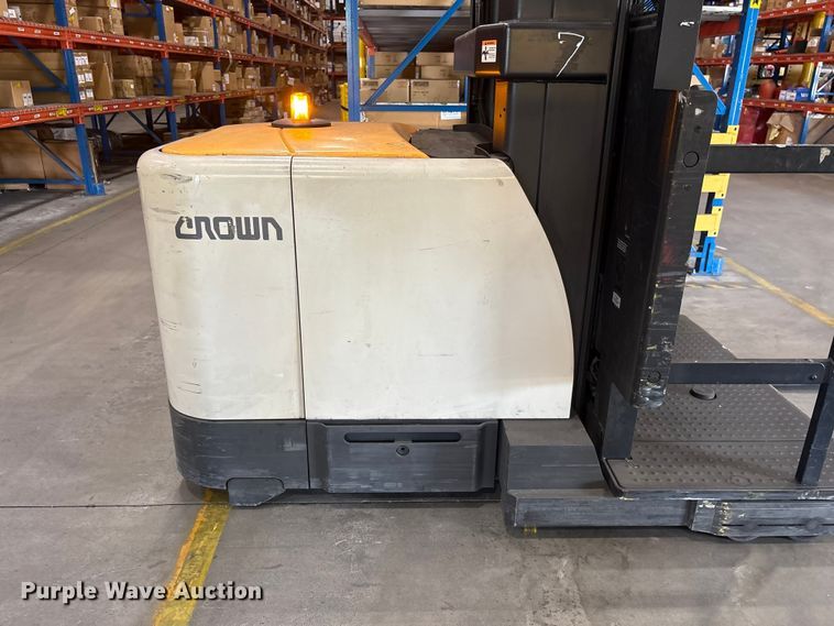image for item EF1297 2017 Crown SP4050-30 order picker