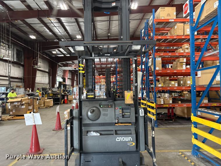 image for item EF1297 2017 Crown SP4050-30 order picker