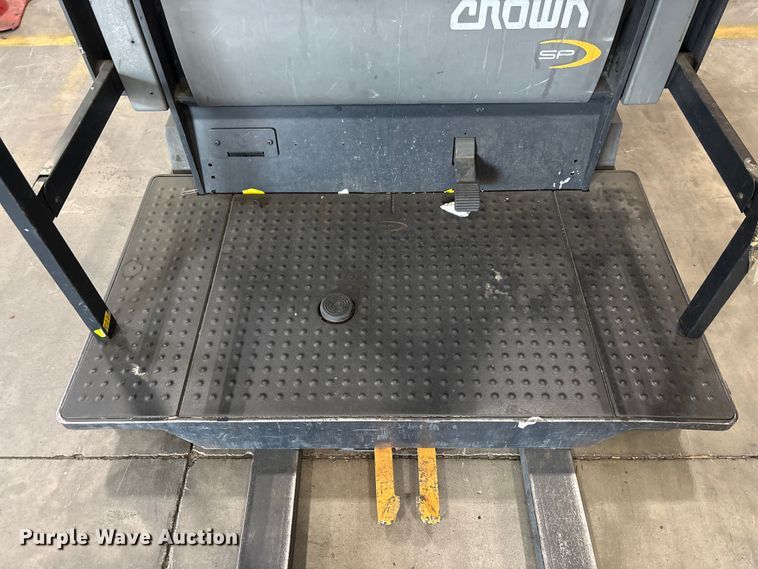 image for item EF1297 2017 Crown SP4050-30 order picker