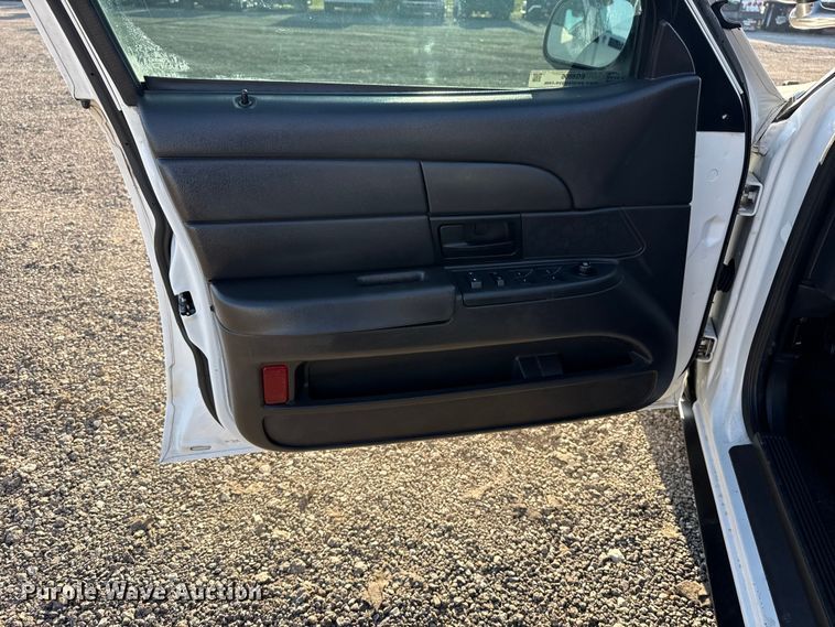 image for item EG8896 2009 Ford Crown Victoria Police Interceptor 