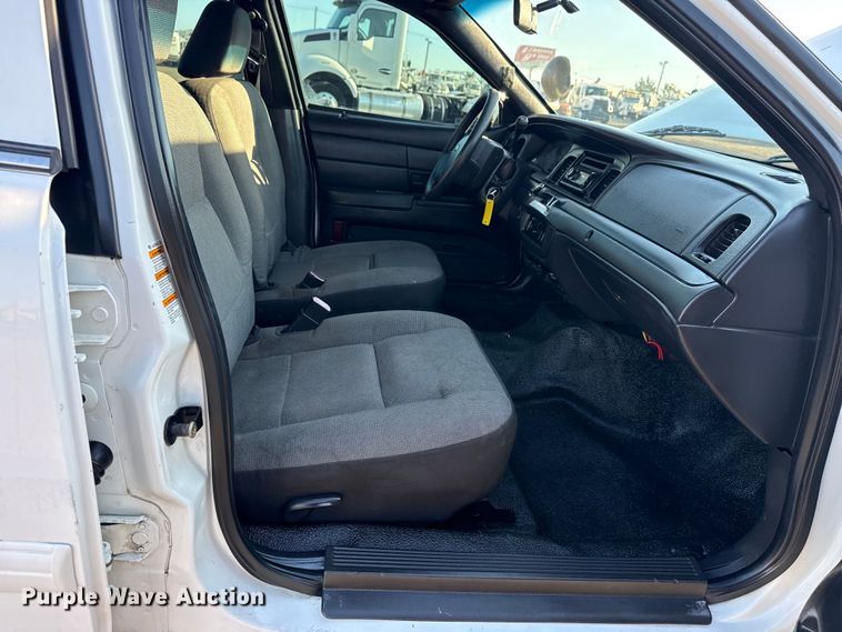 image for item EG8896 2009 Ford Crown Victoria Police Interceptor 