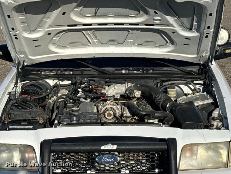 image for item EG8896 2009 Ford Crown Victoria Police Interceptor 