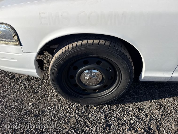image for item EG8896 2009 Ford Crown Victoria Police Interceptor 