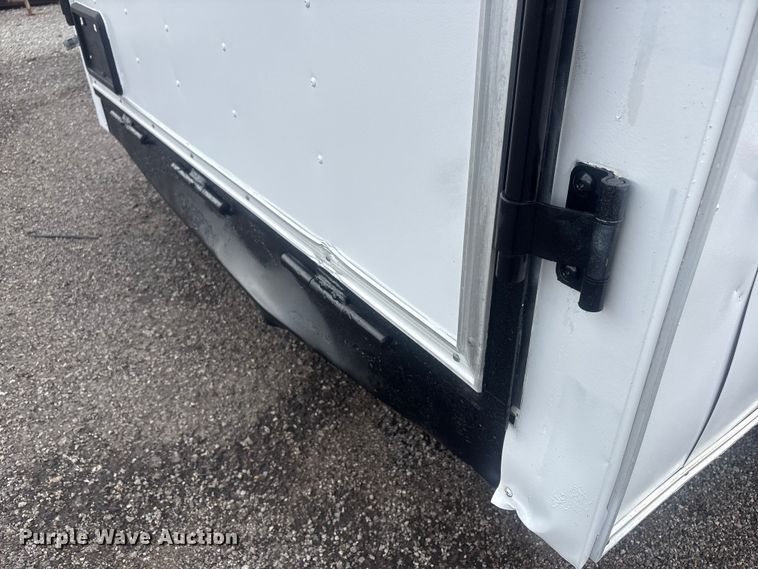 image for item EG9147 2001 TNT enclosed cargo trailer