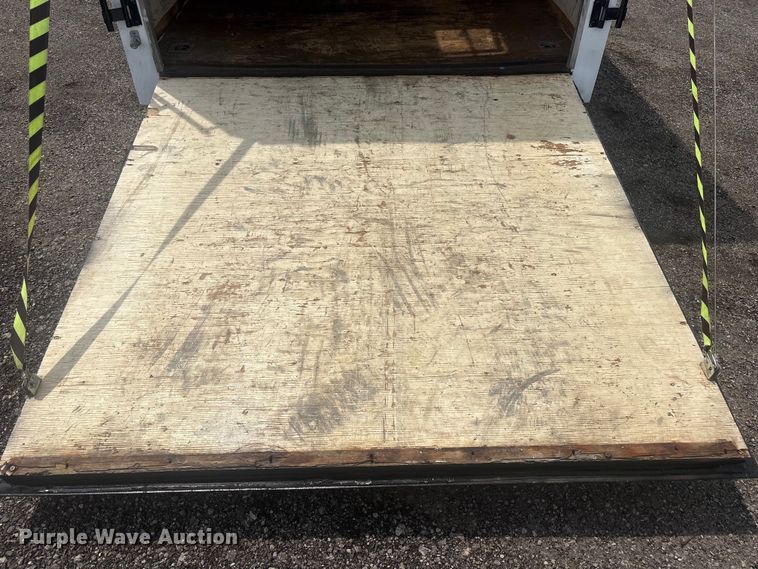 image for item EG9147 2001 TNT enclosed cargo trailer