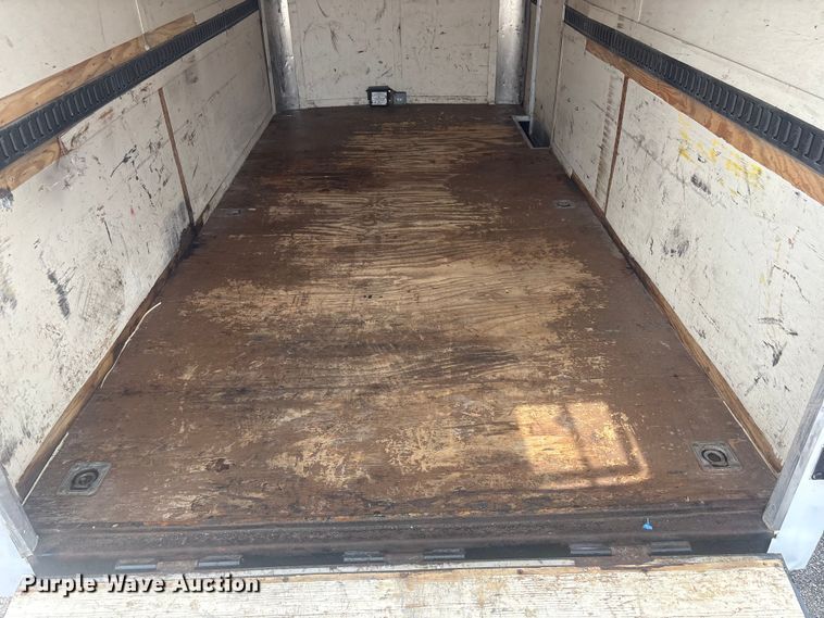 image for item EG9147 2001 TNT enclosed cargo trailer