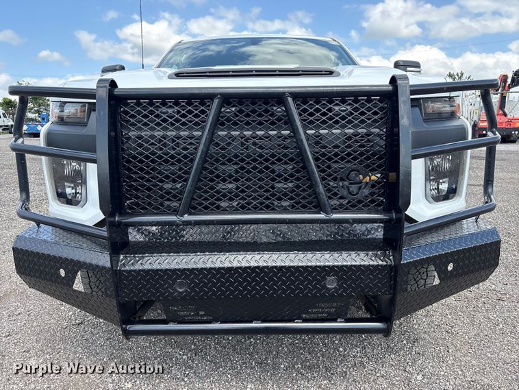 image for item EG9181 2021 Chevrolet Silverado 2500HD flatbed pickup truck