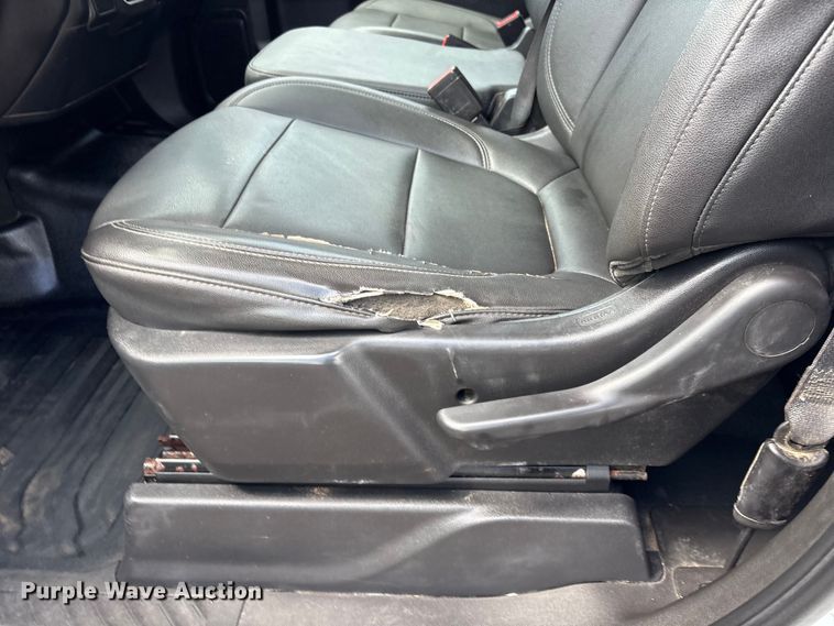 image for item EG9181 2021 Chevrolet Silverado 2500HD flatbed pickup truck