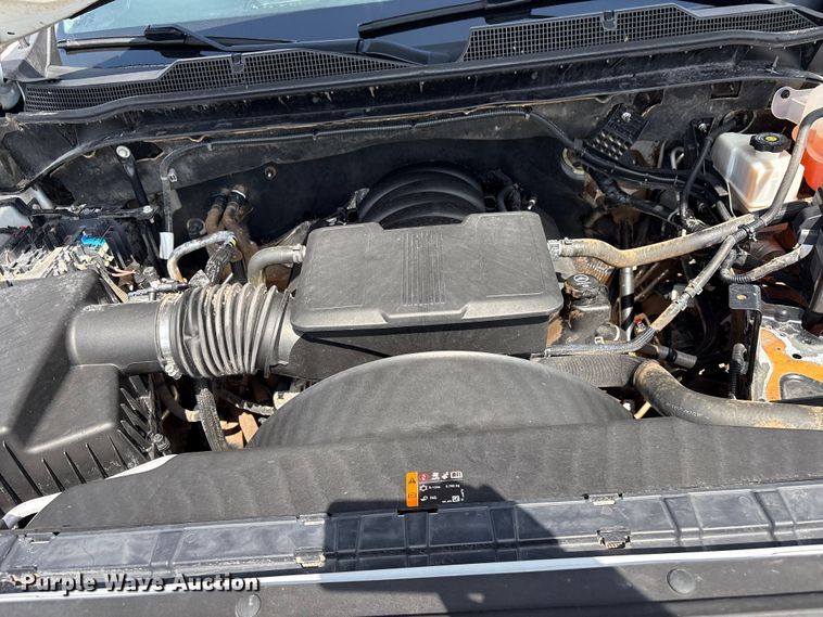 image for item EG9181 2021 Chevrolet Silverado 2500HD flatbed pickup truck