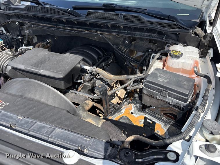 image for item EG9181 2021 Chevrolet Silverado 2500HD flatbed pickup truck