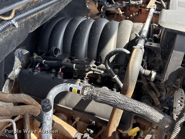 image for item EG9181 2021 Chevrolet Silverado 2500HD flatbed pickup truck