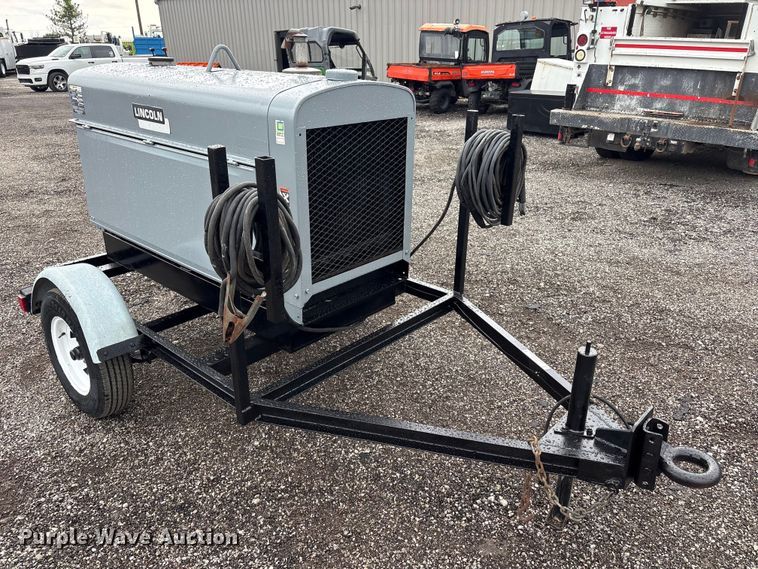 image for item EG9220 Lincoln Sheild-Arc SA-250 welder
