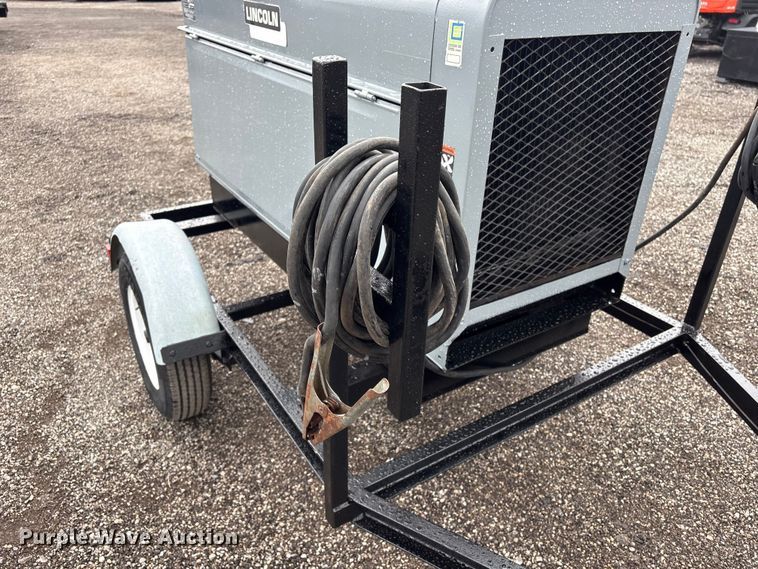 image for item EG9220 Lincoln Sheild-Arc SA-250 welder